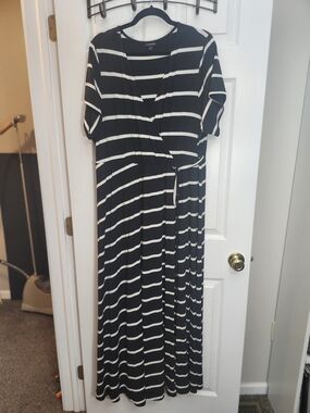Torrid Women’s Black & White Striped Wrap Maxi Dress, Torrid 3 = 3X
